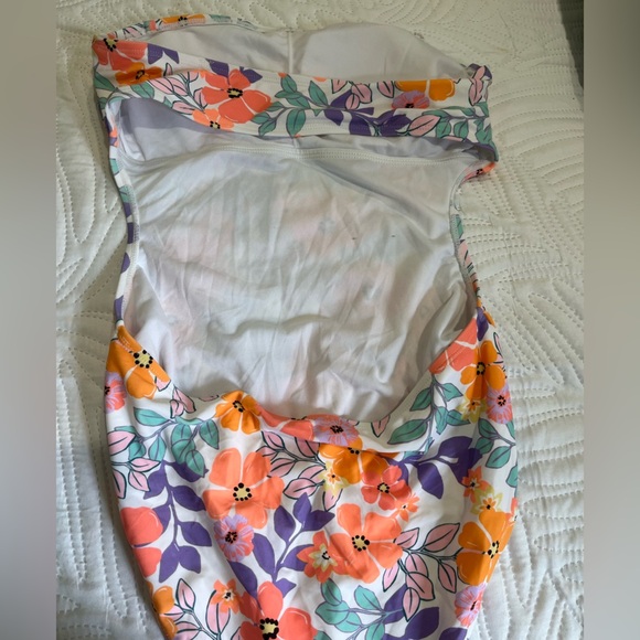 New Ninety Nine One Piece Swimsuit size medium open back floral beach summer - Picture 3 of 4